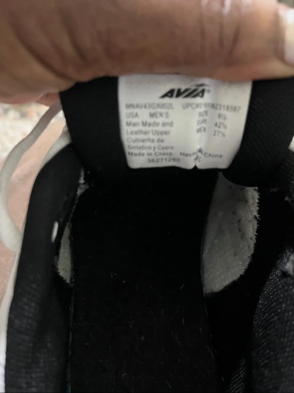 Avia 5000 Men's White and Gray Athletic Sneakers